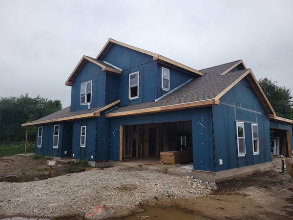 3933 Willow Dr, Waukesha, WI 53189