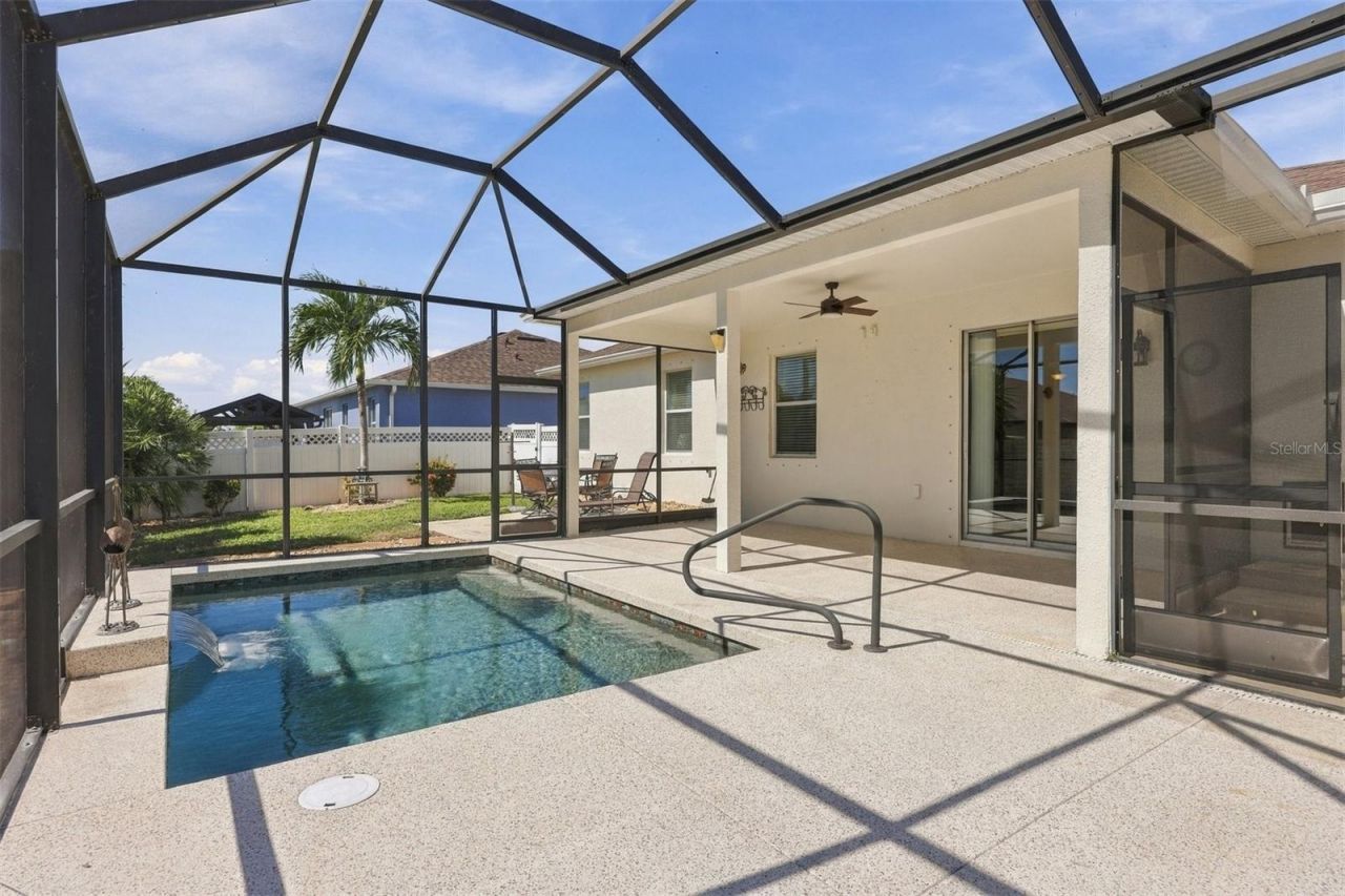 318 65th Avenue E, Bradenton, FL 34203 Photo