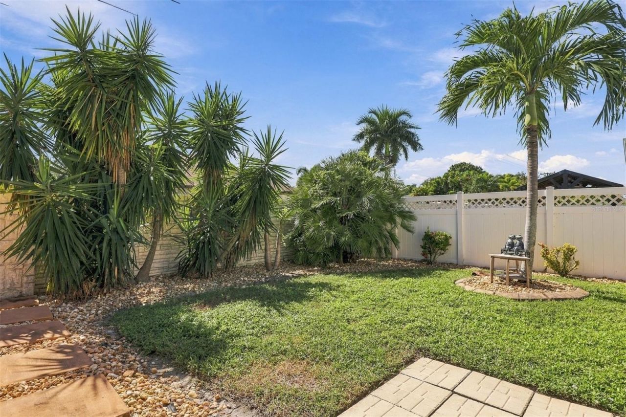 318 65th Avenue E, Bradenton, FL 34203 Photo