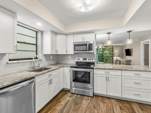 1555 S FEDERAL Highway, Unit 203, Delray Beach, FL 33483