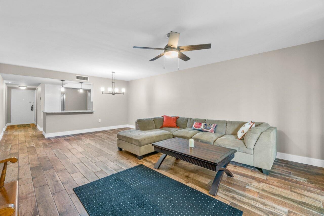 1555 S Federal Highway, Unit 203, Delray Beach, FL 33483 Photo