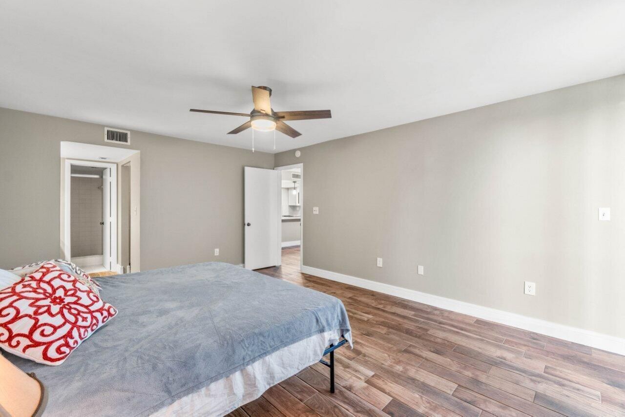 1555 S Federal Highway, Unit 203, Delray Beach, FL 33483 Photo