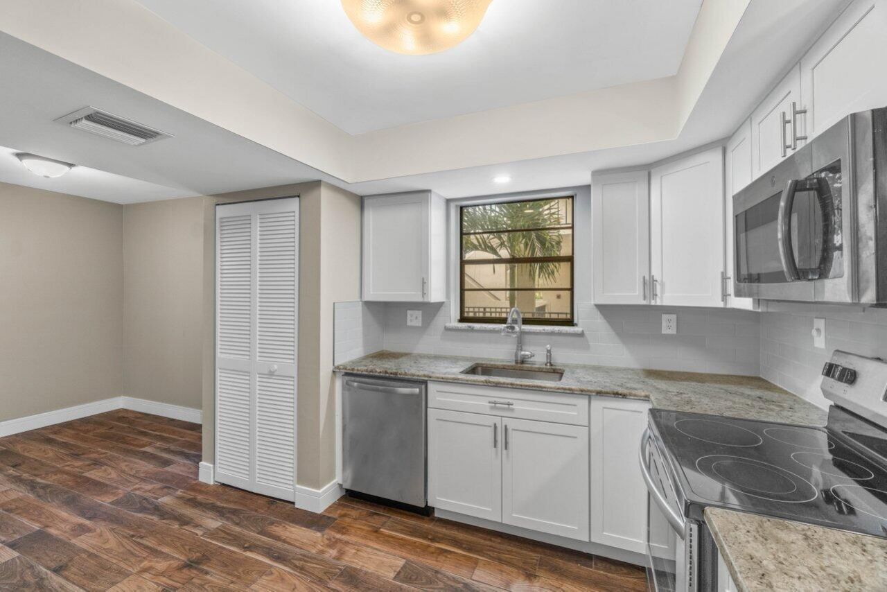 1555 S Federal Highway, Unit 203, Delray Beach, FL 33483 Photo