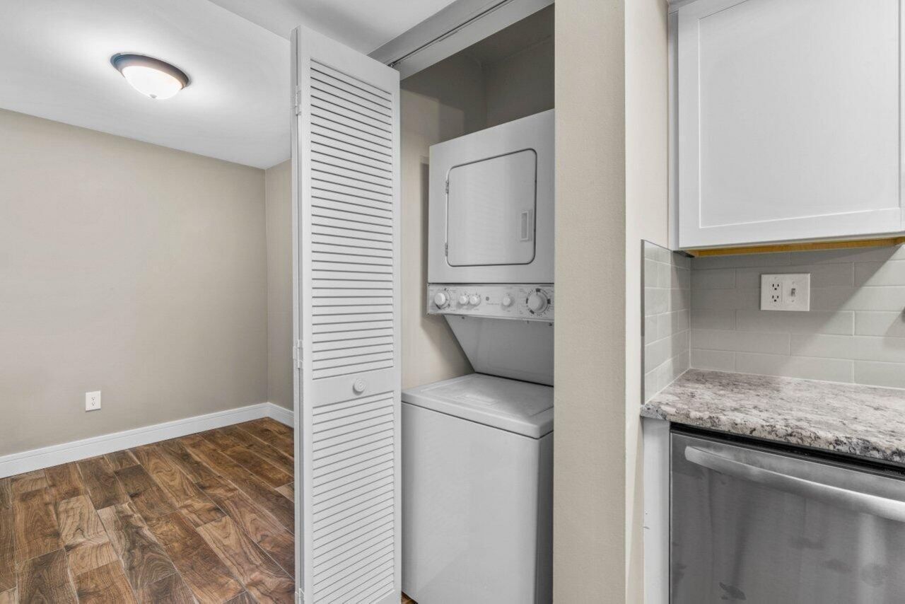 1555 S Federal Highway, Unit 203, Delray Beach, FL 33483 Photo