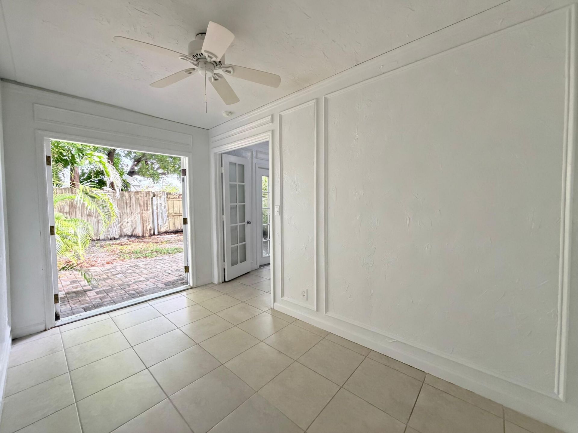 411 Maddock Street, Unit B, West Palm Beach, FL 33405 Photo