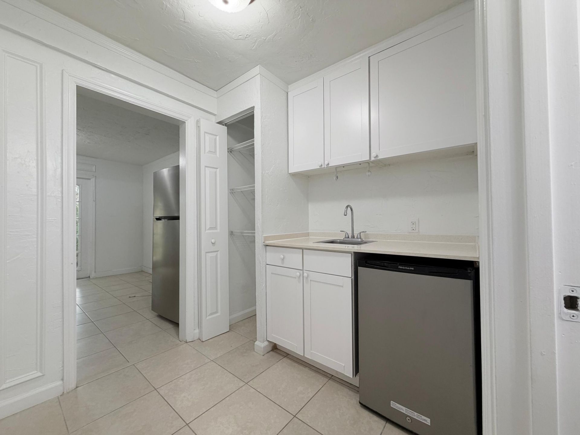 411 Maddock Street, Unit B, West Palm Beach, FL 33405 Photo