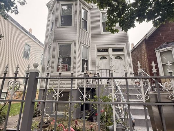 2836 N Christiana Avenue , Unit 2, Chicago, IL 60618