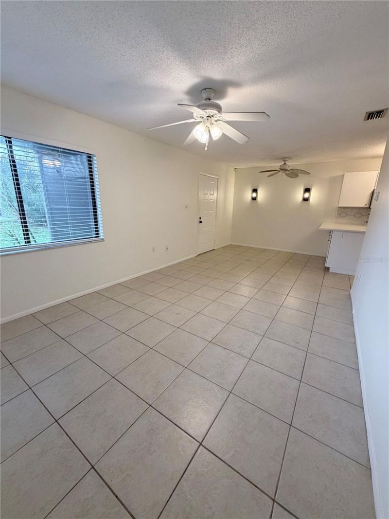 1119 68th Avenue Drive W, Unit 1119, Bradenton, FL 34207 Photo