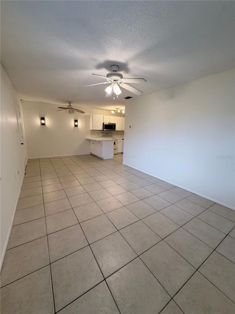 1119 68th Avenue Drive W, Unit 1119, Bradenton, FL 34207 Photo