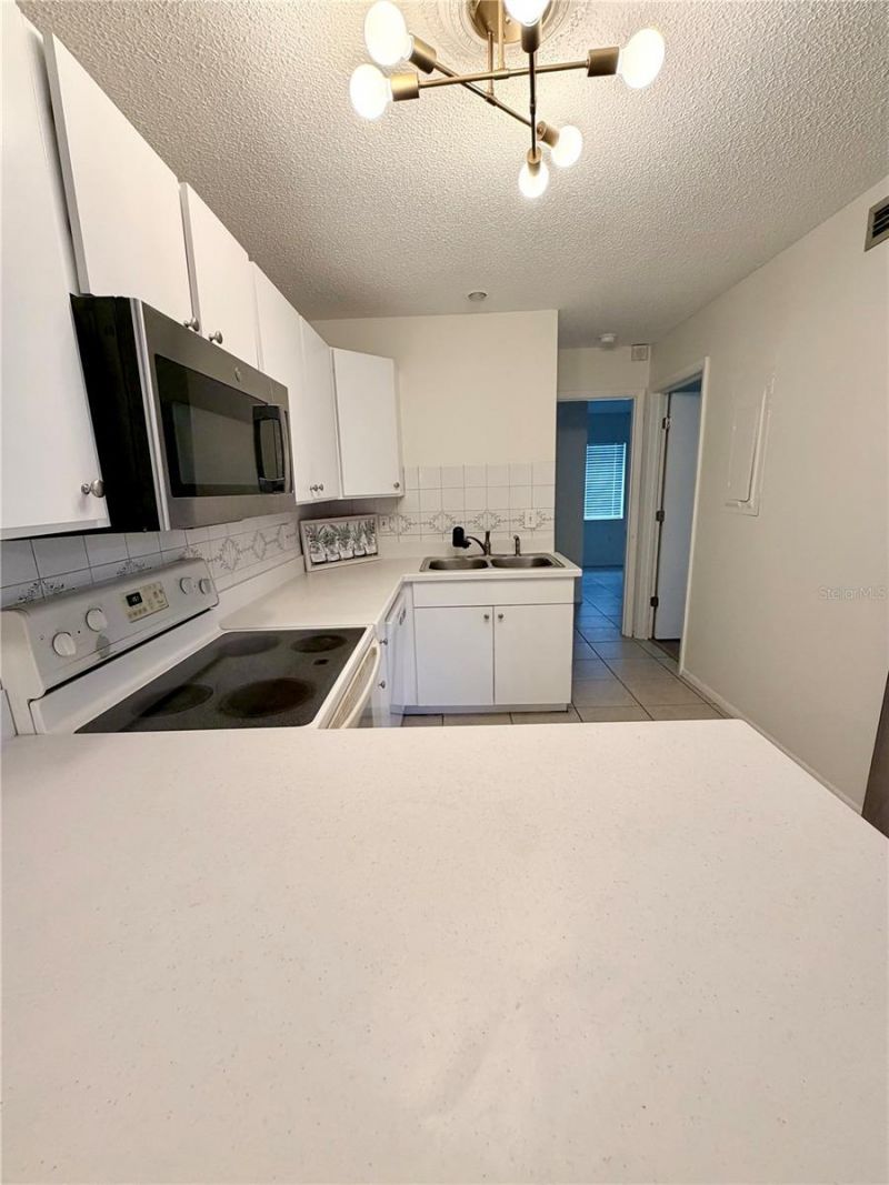 1119 68th Avenue Drive W, Unit 1119, Bradenton, FL 34207 Photo