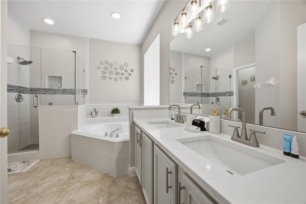 2658 Emerald Island Boulevard , Kissimmee, FL 34747 Photo