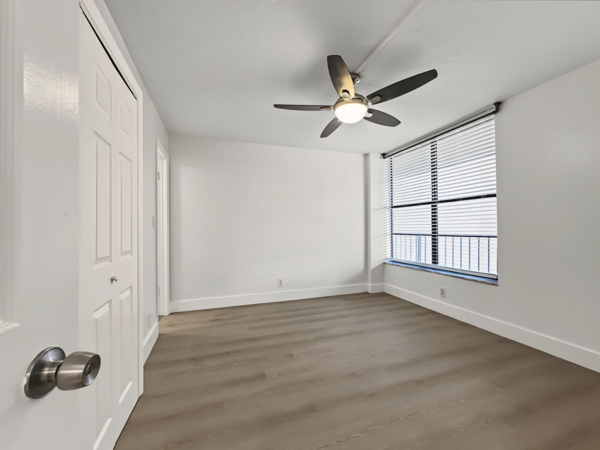 12 Royal Palm Way, Unit 2050, Boca Raton, FL 33432 Photo