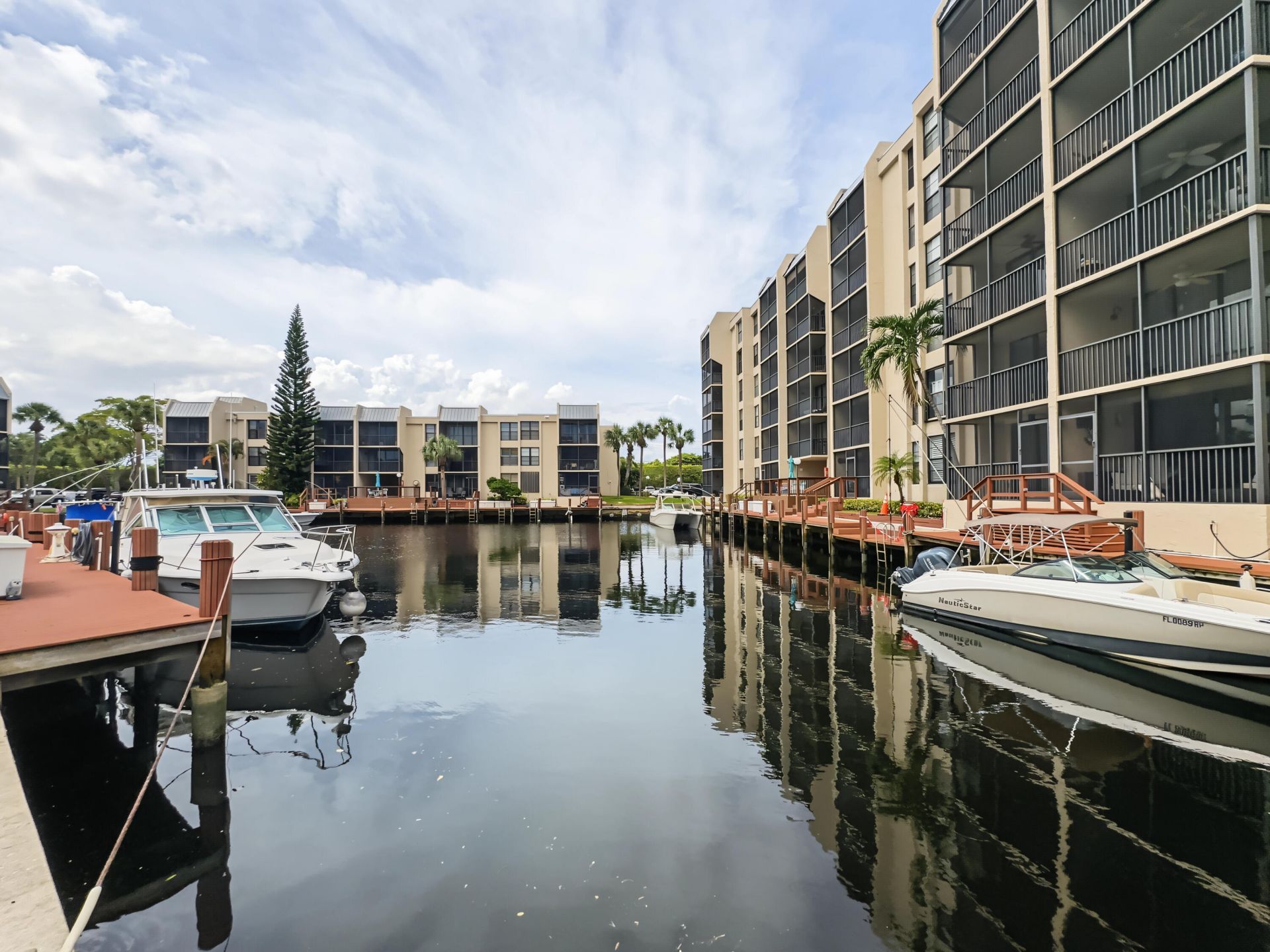 12 Royal Palm Way, Unit 2050, Boca Raton, FL 33432 Photo