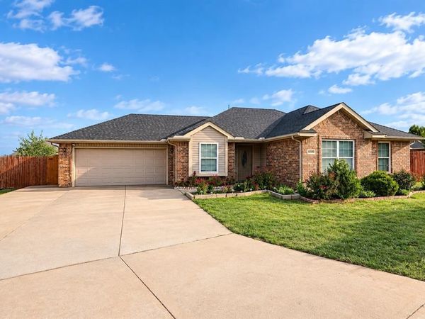 6100 Courtyards Court, Oklahoma City, OK 73149