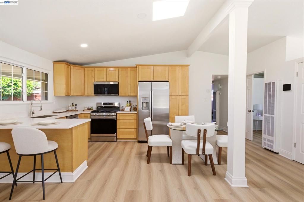 27409 Capri Ave, Hayward, CA 94545 Main Photo