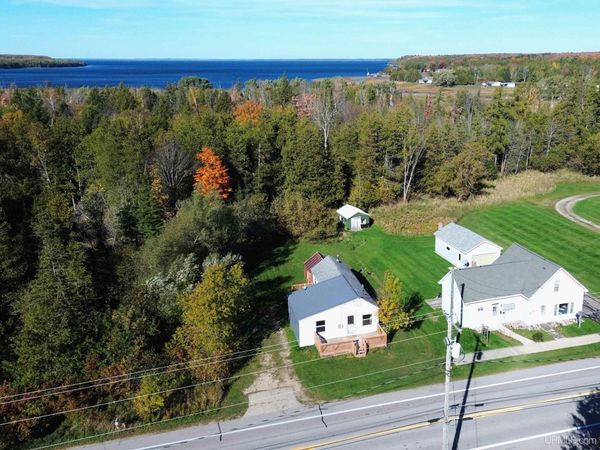 6259 State Street, Garden, MI 49835
