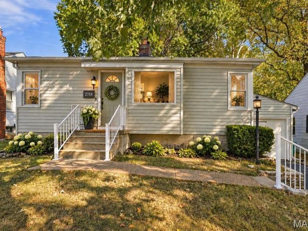 2718 Bremerton Road , Brentwood, MO 63144