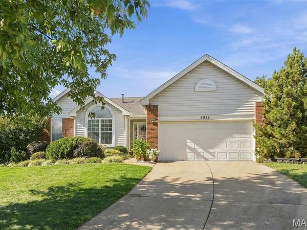 4912 Jamestowne Ridge Court , Florissant, MO 63033