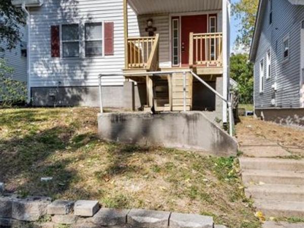 115 W Etta Avenue, St Louis, MO 63125