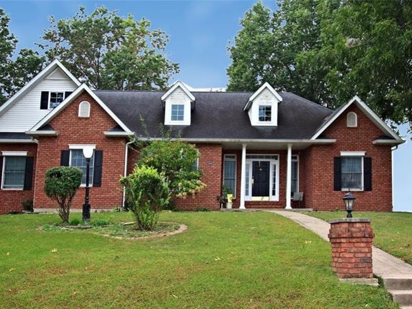 240 Michael Drive, Troy, IL 62294