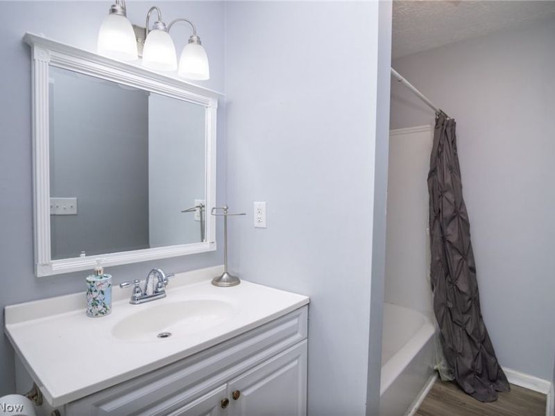 604 Pine Valley Drive, Steubenville, OH 43953 Photo 22