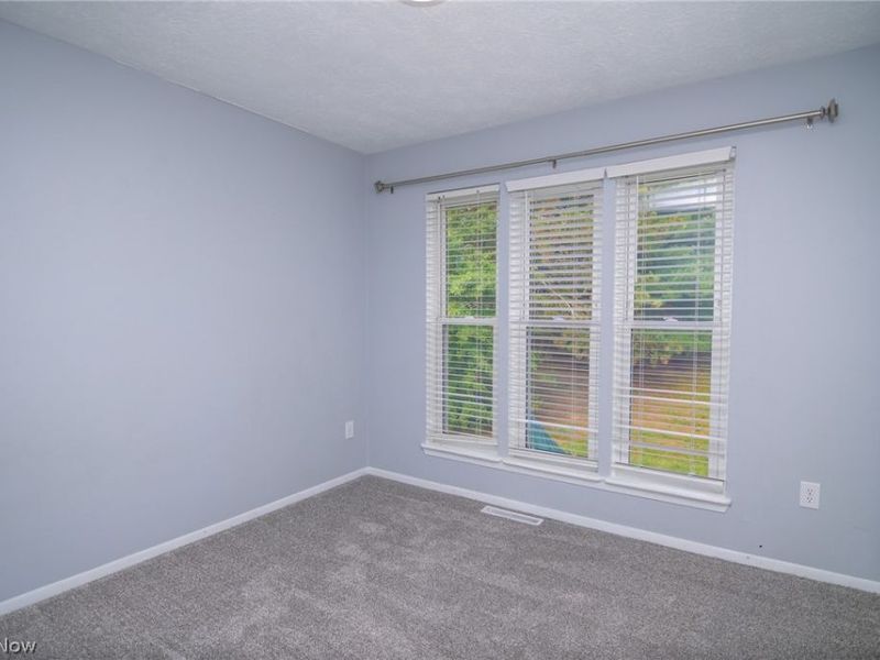 604 Pine Valley Drive, Steubenville, OH 43953 Photo 25