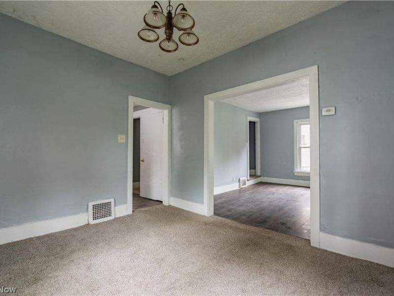 904 Work Drive, Akron, OH 44320 Photo 12