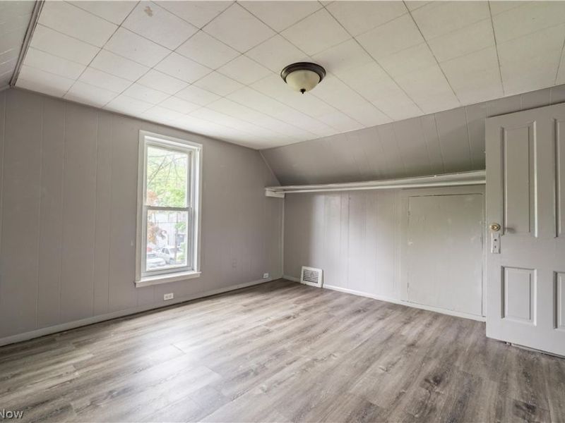 904 Work Drive, Akron, OH 44320 Photo 23