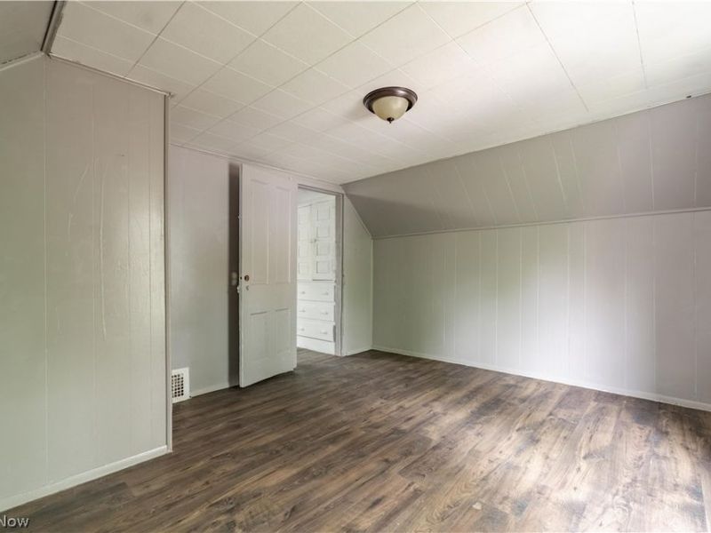 904 Work Drive, Akron, OH 44320 Photo 26