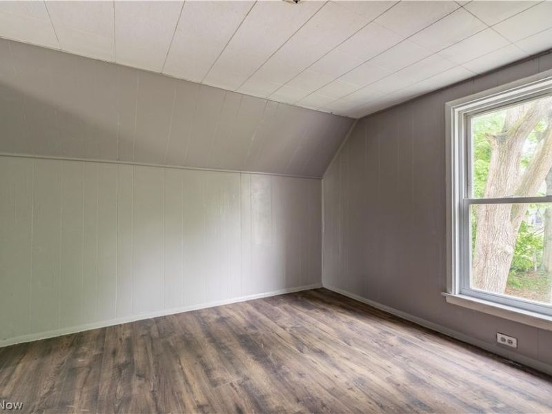 904 Work Drive, Akron, OH 44320 Photo 27