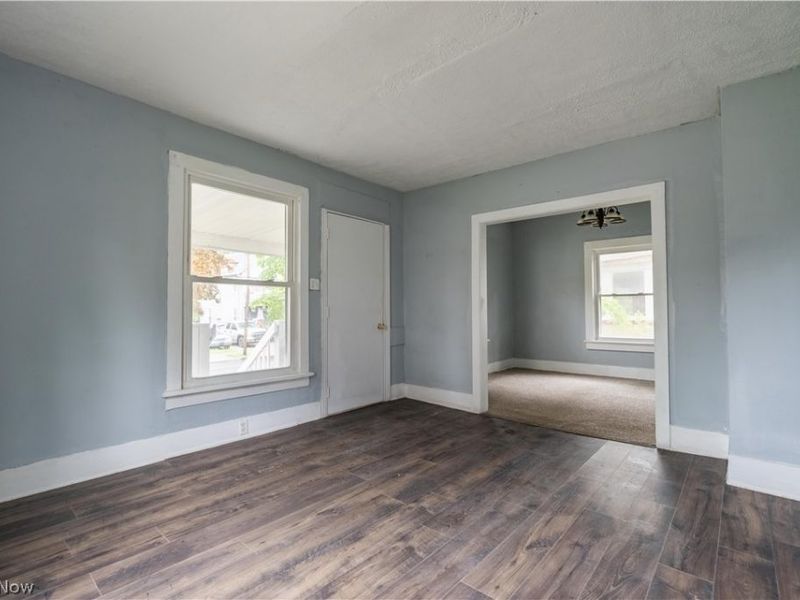 904 Work Drive, Akron, OH 44320 Photo 8
