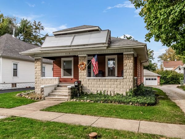 919 E Washington Street , Pontiac, IL 61764