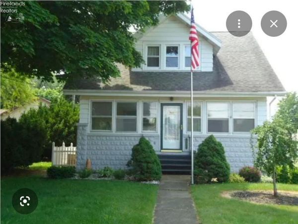 607 W Main Street, Bellevue, OH 44811
