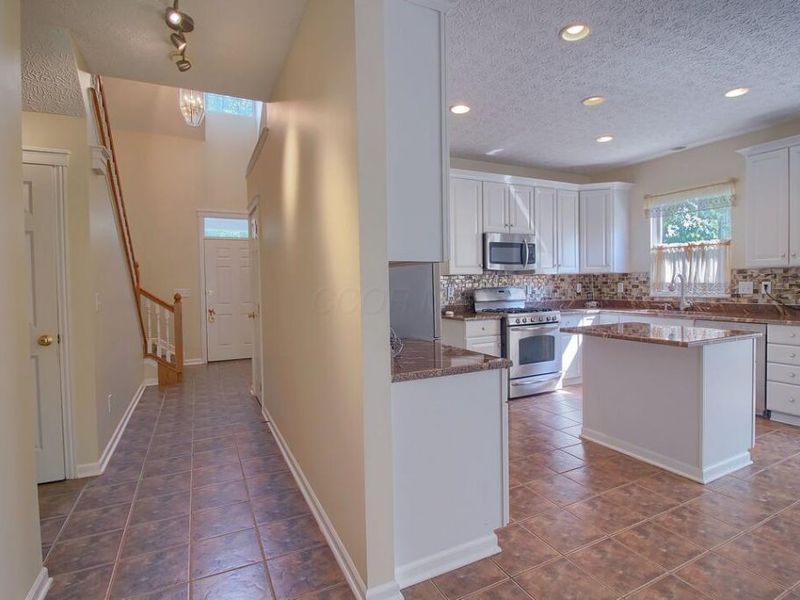 225 Stamford Drive , Powell, OH 43065 Photo 13
