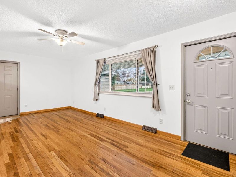 5065 Nelson Drive, South Bloomfield, OH 43103 Photo 5