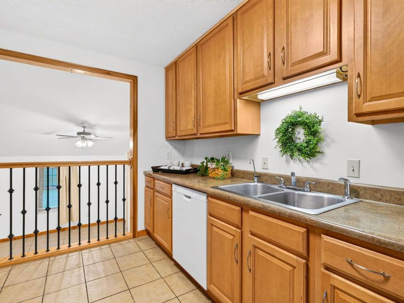 5065 Nelson Drive, South Bloomfield, OH 43103 Photo 7