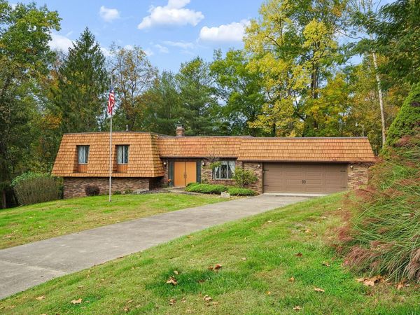 5220 Hampton Court , Zanesville, OH 43701