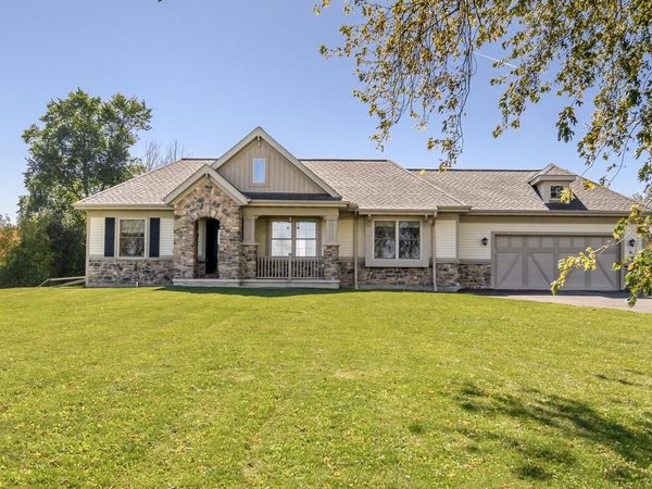 2411 W Drexel AVENUE, Oak Creek, WI 53154
