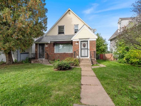 1109 N 16th St, Superior, WI 54880