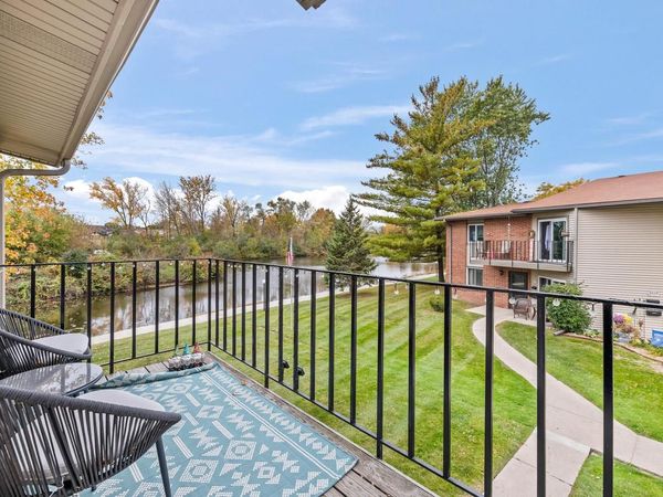 N114W17011 Armada DRIVE, Germantown, WI 53022