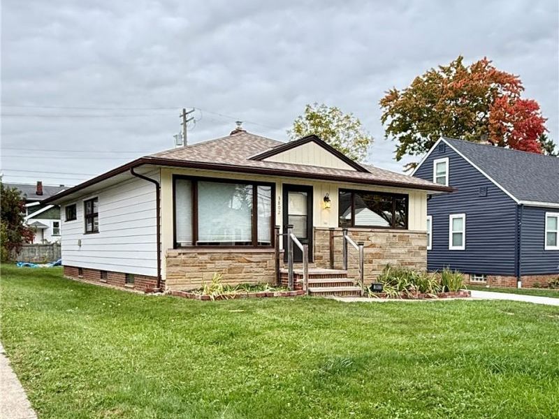 3802 Longwood Avenue, Parma, OH 44134 Photo 3