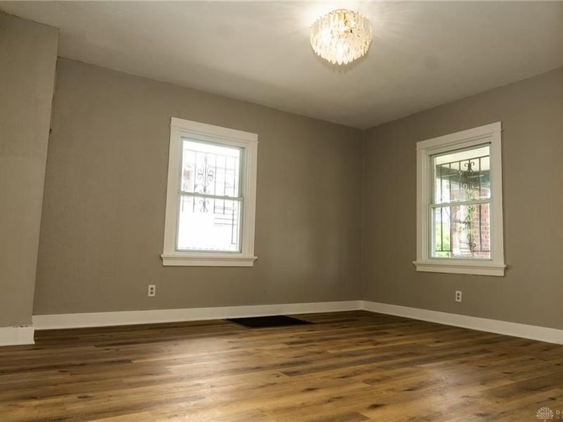 1727 W Riverview Avenue, Dayton, OH 45402 Photo 12