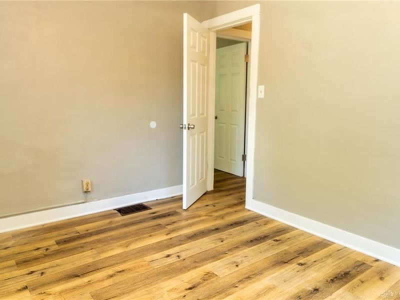 1727 W Riverview Avenue, Dayton, OH 45402 Photo 31