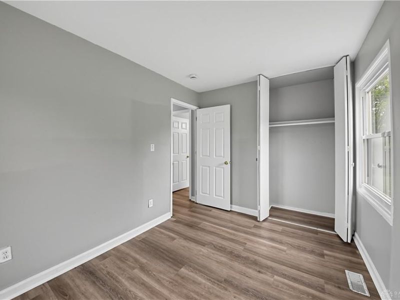 355 Millard Drive, Franklin, OH 45005 Photo 16