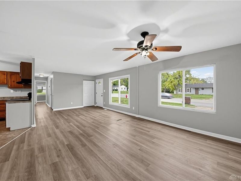 355 Millard Drive, Franklin, OH 45005 Photo 8