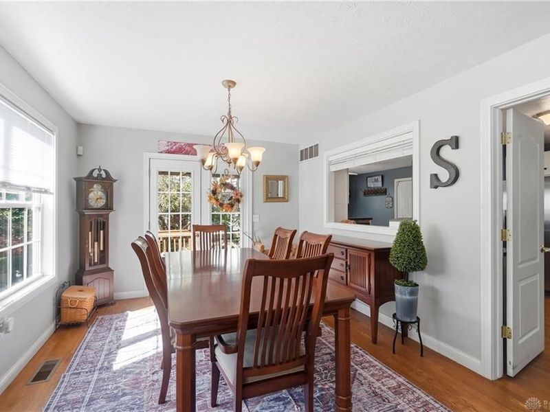 1016 Meadow Thrush Drive, Clayton, OH 45315 Photo 12