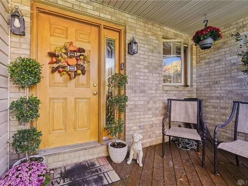 1016 Meadow Thrush Drive, Clayton, OH 45315 Photo 4