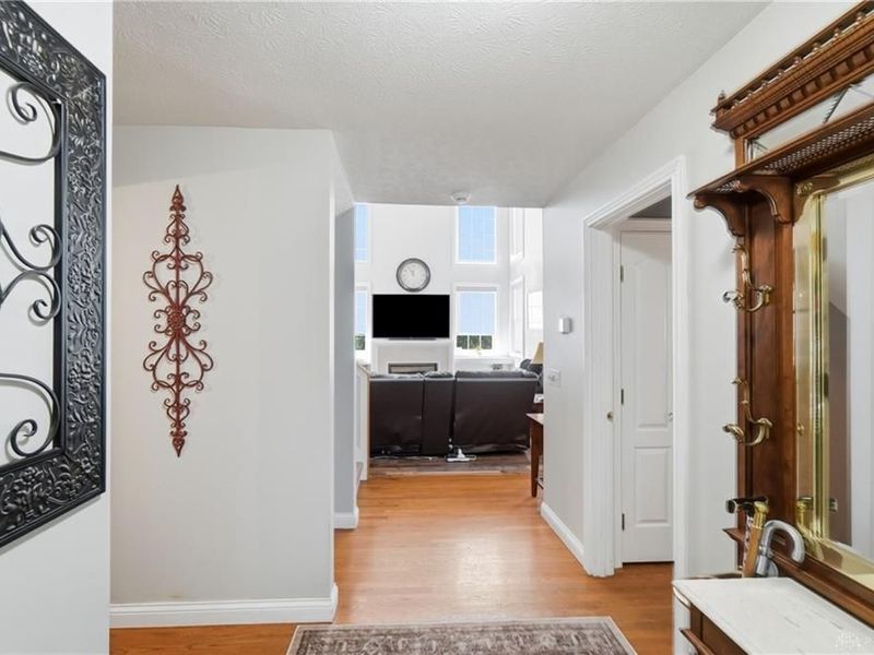 1016 Meadow Thrush Drive, Clayton, OH 45315 Photo 6