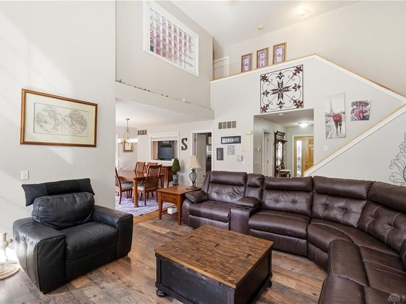 1016 Meadow Thrush Drive, Clayton, OH 45315 Photo 9