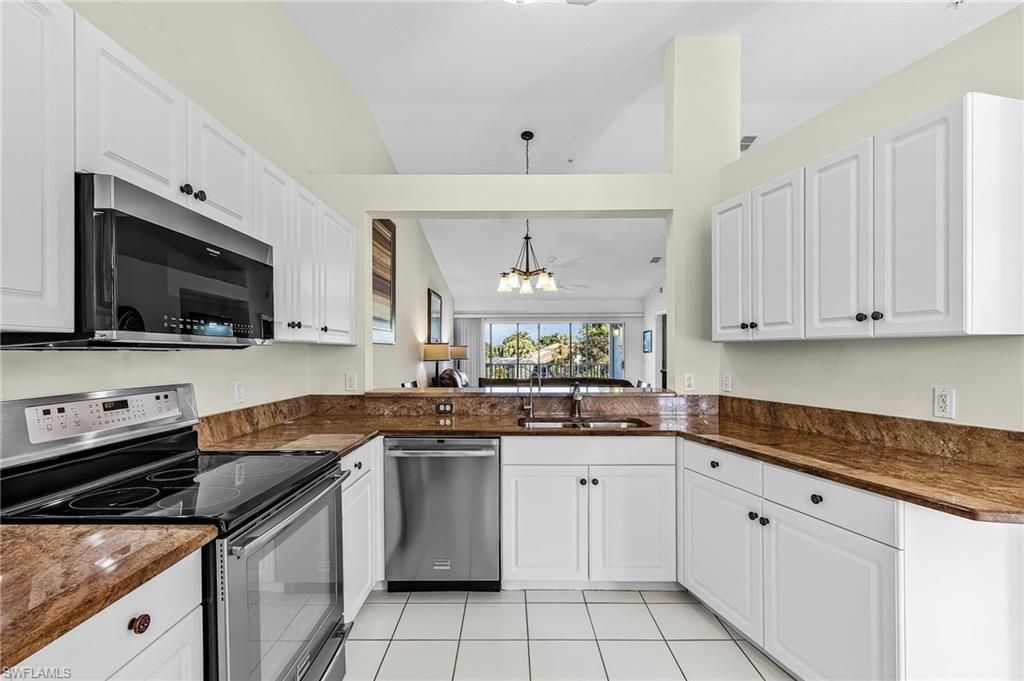 9061 Michael Cir , Unit 10, Naples, FL 34113 Photo